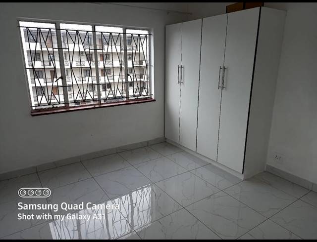 1 BEDROOM APARTMENT FOR SALE IN OVERPORT